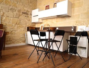 Large deluxe suite, historic center 2nd, Bordeaux (foto 4)