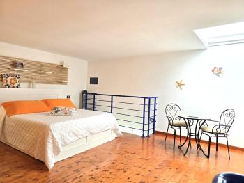 Starview Apartment - Comfy Apt by the center, Vico Equense (foto 3)