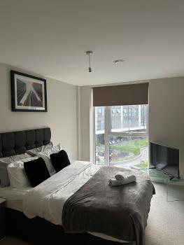 Modern 2 BD - Central MCR - Terrace - Free Parking, Manchester (foto 3)