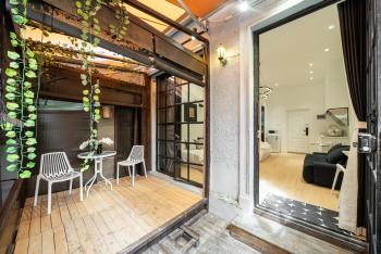 MILAN-Twin Bed Apartment with Sunlit yard, Shanghai (photo 2)