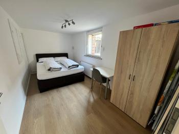 Modernes Untergeschoss-Apartment, Hannover (photo 3)