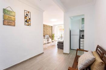 El Rebalaje - Pet-Friendly 3-Bedroom Apartment for 6 on the 9th Floor with Lift - Near Metro and Beach, Málaga (fotografie 2)
