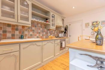 Stylish 2BR Steps from Windsor Castle and High St, Windsor (fotografie 4)