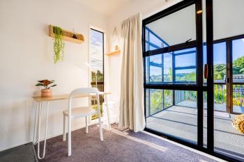 Sunny Stunner by the Sea Browns Bay Escape, Auckland (Foto 4)