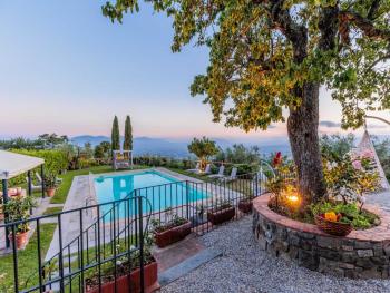 Villa with Pool and Vineyard Views, Lukka (zdjęcie 3)