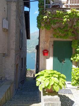 tower house in a medieval village, Dervio (fotografie 2)
