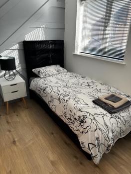 2 bedroom 2 en-suite free parking super fast wi-fi blyth centre, Blyth (fotografie 4)