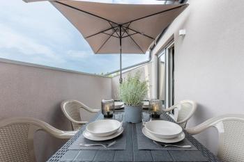 GuestHost - Le Agavi - Apt X9 with Garage & Terrace, Ferrara (foto 2)