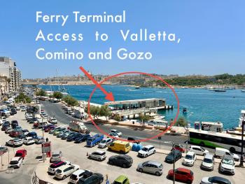 Top Location - 2BR Seafront & Steps from Ferry by ArcoBnb, Sliema (fotografie 2)
