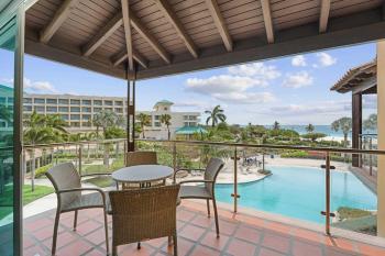 Beachfront - Deluxe View 1BR condo - E323-2, Palm-Eagle Beach (photo 2)