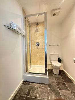 2 Bed ensuite with Balcony and Free onsite Secure Parking, Manchester (fotografie 5)