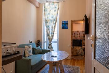Teo's Cozy Top Central Apartment, София (фото 2)