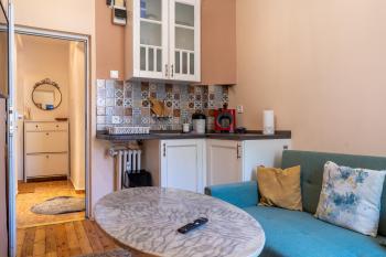 Teo's Cozy Top Central Apartment, София (фото 3)