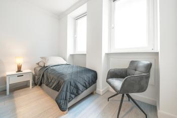 The Lachmann Group Apartment, 2BR, one living room, 2 bathrooms, family friendly, 4 - 7 Guests, Берлин (фото 3)