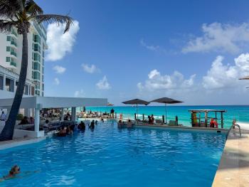 Oceanfront w/balcony, pool & beach access, Cancún (fotografie 2)