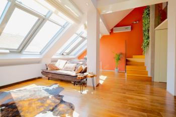 Luxury Prague Penthouse with Heated Floors, Castle Views & Rooftop Terrace, Prague (photo 4)