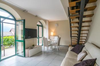 GuestHost - Flat x4 in residence with swimming pool!, Nesso (photo 4)