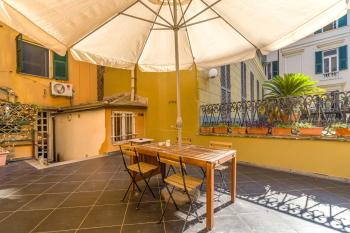 GuestHost - Santa Caterina Charming - Lovely Stay in Genoa, Genova (photo 3)