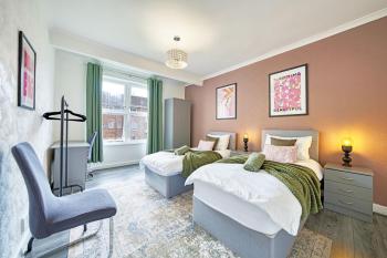 Comfortable 2BR Apartment with Free Parking, Glasgow (photo 3)