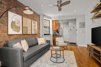 Chic NYC Escape in Vibrant Downtown, New York (photo 5)