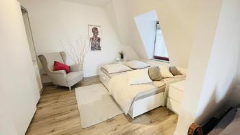 Gemütliche barrierefreie Dachgeschosswohnung, Drážďany (fotografie 5)