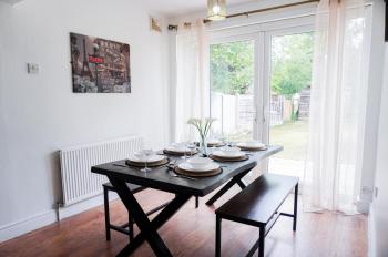 Stylish 3BD Home, Perfect for Groups - Sleeps 7, Nr Coop Live & Etihad, Secure Parking, Manchester (fotografie 3)