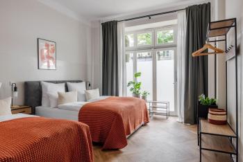 oompH Berlin Minimalist & Mighty - 1 BR hosting up to 6, Берлин (фото 3)