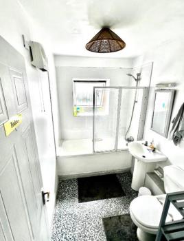 Double Room in a Cozy shared apartment, Custom House Harbour Apartments, Dublin (fotografie 4)