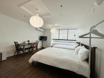 CHOCO CHACHA STAY - 1 min Walk to Hongdae Station - Free Luggage Storage, Seoul (photo 3)