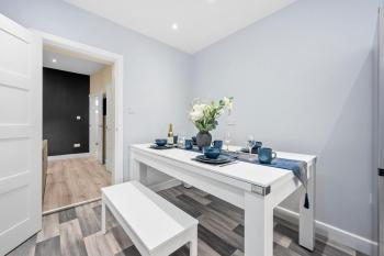 Four Bedroom House by Brookland Stays Serviced Accommodation Short Lets Manchester with Free WiFi, Manchester (photo 5)