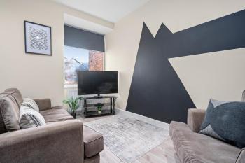 Four Bedroom House by Brookland Stays Serviced Accommodation Short Lets Manchester with Free WiFi, Manchester (photo 2)