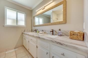 Shop, Hike & Explore: Fresno Home w/ Private Pool!, Fresno (Foto 3)
