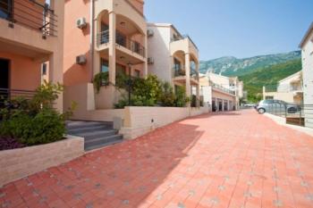 Apartment with pool, Бечичи (фото 5)