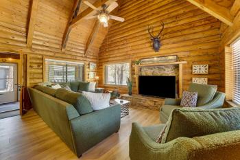 Covered Deck, Private Acreage Log Cabin in Pine, Pine (foto 4)