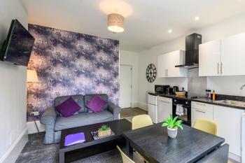 AMETHYST Delightful Suite In Moseley Mews, Birmingham By STAE-Homes, Birmingham (foto 2)