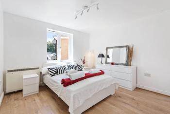 2 Bed Flat, Dedicated workspace, Parking, 4KTV, Londýn (fotografie 5)