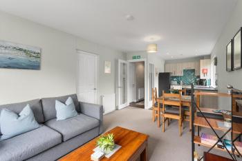 Modern flat near Murrayfield stadium, sleeps 4, Edinburgh (fotografie 5)