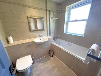 Spacious 2 Bed 2 Bath on Osborne Road, Windsor (fotografie 4)
