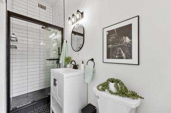 2BR and 2BA in Historic Brownstone near Subway, New York (Foto 3)