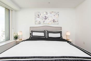 Stunning 3BR High-rise with Pool, Spa & Rooftop Views, Los Angeles (fotografie 4)