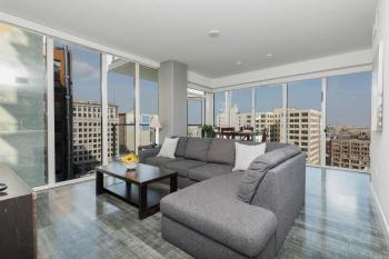 Gorgeous 3BR High-Rise with Pool, Spa & City Views, Los Ángeles (foto 3)