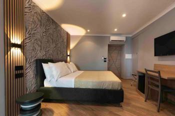 Dillo alla Luna luxury apartment, Naples (photo 2)