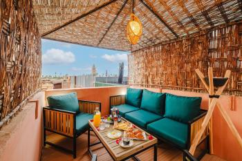 Private Riad with Breakfast - Jacuzzi Vue Koutoubia 5 min walk to jamaa el fna, Марракеш (фото 2)