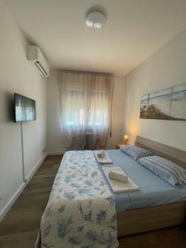 Gabriel House - parking and station, Venice (photo 4)