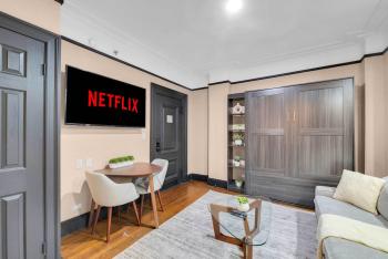 Stylish 1BR Apartment in the Heart of the City with Gym, New York (Foto 2)