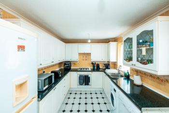 Family & Group Stay in Manchester - Free Parking, Manchester (Foto 4)