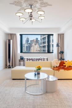 Sunny Abode-Bund view apartment 300m from Yu Garden Modern luxury 3-bedroom, 2-bathroom residence, Shanghai (photo 2)