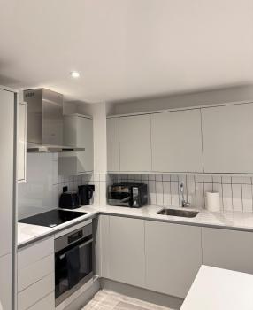 Stylish 2 Bedroom Apartment in Birmingham City Centre with Fast WiFi, Бирмингем (фото 3)