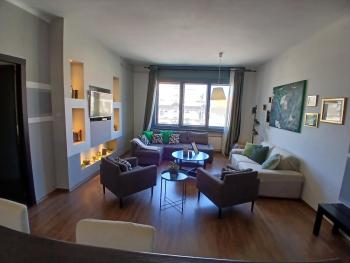 27 Shades of Green (4 bedroom 3 Bath Sunny Central), Budapest (photo 2)