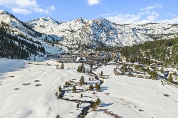 Resort Perks! Everline Corner Retreat w/ 3 Units, Olympic Valley (foto 5)
